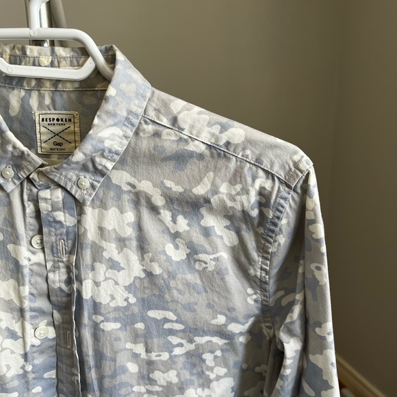 Bespoken New York x Gap Button Down - Picture 2 of 4